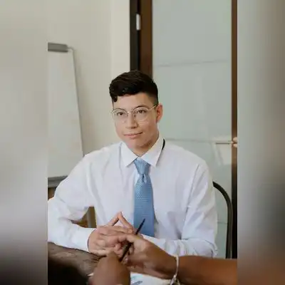 龙雯平